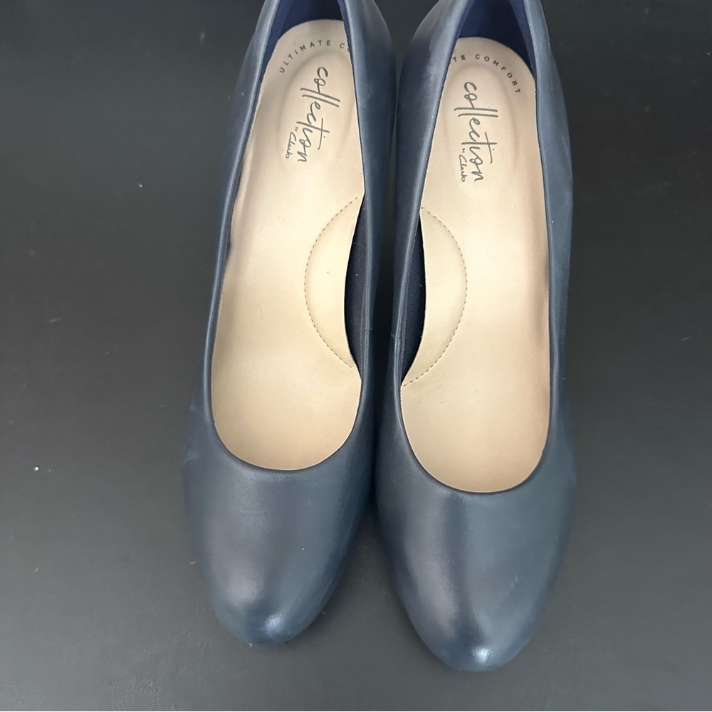 Clarks Women's Adriel Viola Dress Pump‎ size 10 M Heel Navy Blue Business Casual - Picture 6 of 9